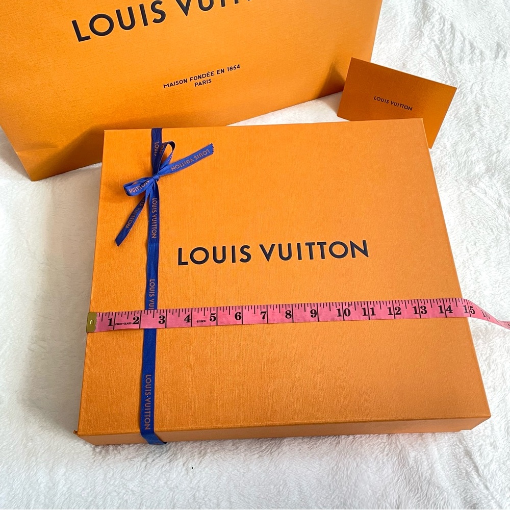 Louis Vuitton Gift Wrapping Bundle Empty Large Box + Ribbon + Shopping Bag NEW - Picture 3 of 9